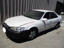 2001 TOYOTA CAMRY LE WHITE 2.2L AT  Z16371